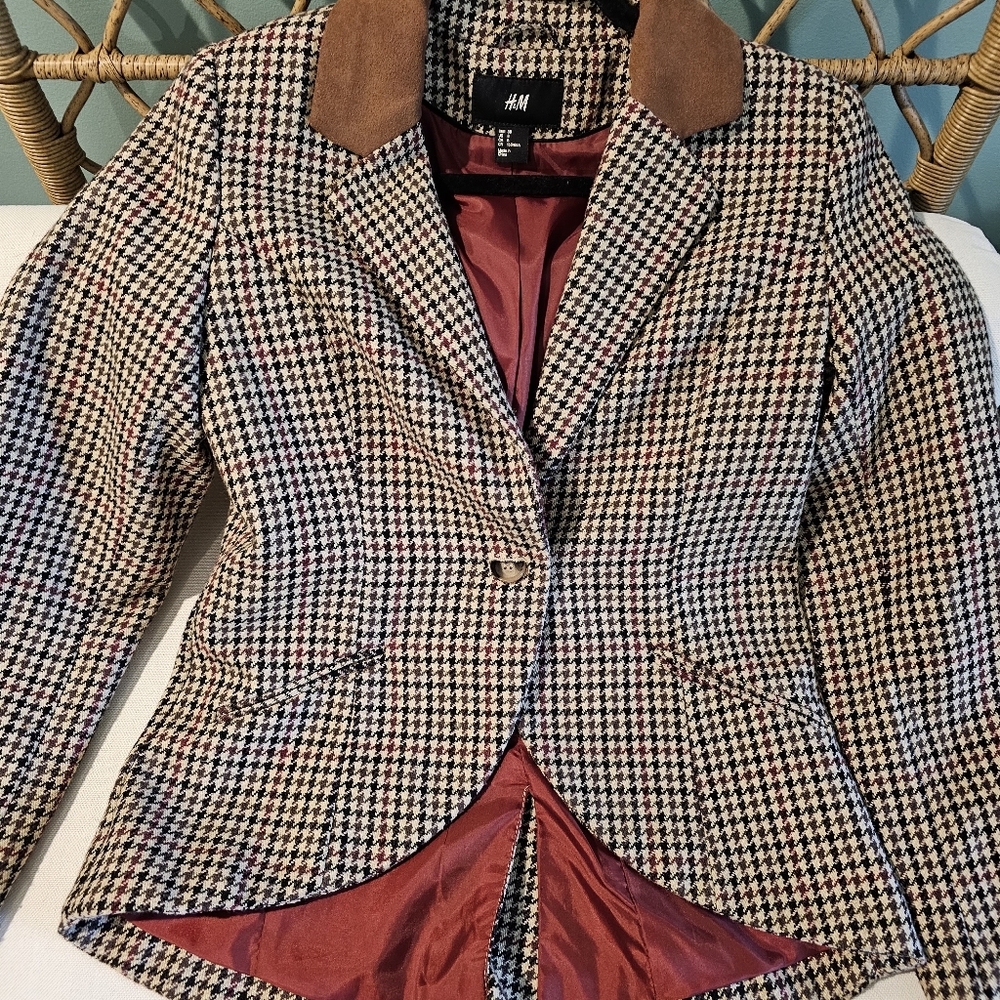 H&M Hounds Tooth Plaid Jacket.